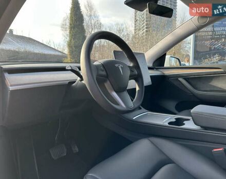 Белый Тесла Model Y, объемом двигателя 0 л и пробегом 3 тыс. км за 39899 $, фото 9 на Automoto.ua