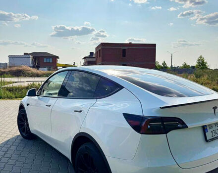Білий Тесла Model Y, об'ємом двигуна 0 л та пробігом 21 тис. км за 30500 $, фото 4 на Automoto.ua