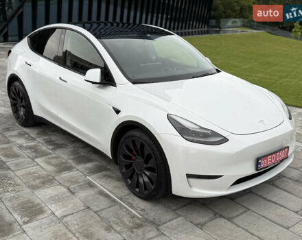 Белый Тесла Model Y, объемом двигателя 0 л и пробегом 45 тыс. км за 35500 $, фото 4 на Automoto.ua