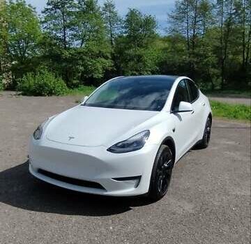 Белый Тесла Model Y, объемом двигателя 0 л и пробегом 1 тыс. км за 38000 $, фото 6 на Automoto.ua