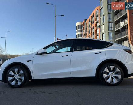 Белый Тесла Model Y, объемом двигателя 0 л и пробегом 35 тыс. км за 33777 $, фото 16 на Automoto.ua