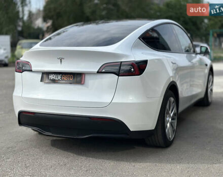 Білий Тесла Model Y, об'ємом двигуна 0 л та пробігом 47 тис. км за 26500 $, фото 21 на Automoto.ua