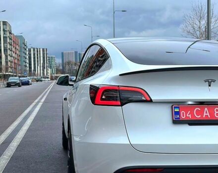 Білий Тесла Model Y, об'ємом двигуна 0 л та пробігом 33 тис. км за 28700 $, фото 2 на Automoto.ua