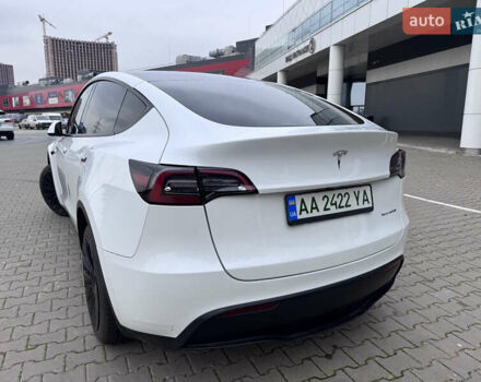 Белый Тесла Model Y, объемом двигателя 0 л и пробегом 29 тыс. км за 29900 $, фото 6 на Automoto.ua