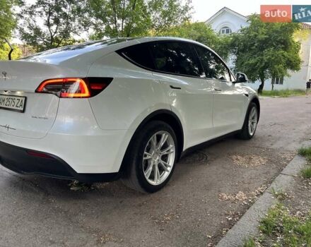Белый Тесла Model Y, объемом двигателя 0 л и пробегом 33 тыс. км за 29800 $, фото 9 на Automoto.ua