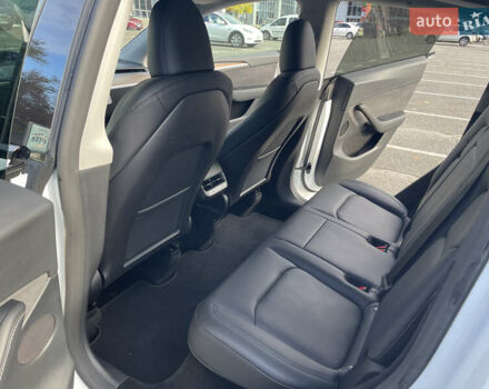 Белый Тесла Model Y, объемом двигателя 0 л и пробегом 43 тыс. км за 29500 $, фото 14 на Automoto.ua