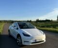 Белый Тесла Model Y, объемом двигателя 0 л и пробегом 1 тыс. км за 33500 $, фото 1 на Automoto.ua
