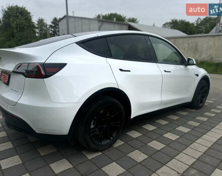 Белый Тесла Model Y, объемом двигателя 0 л и пробегом 29 тыс. км за 28900 $, фото 5 на Automoto.ua