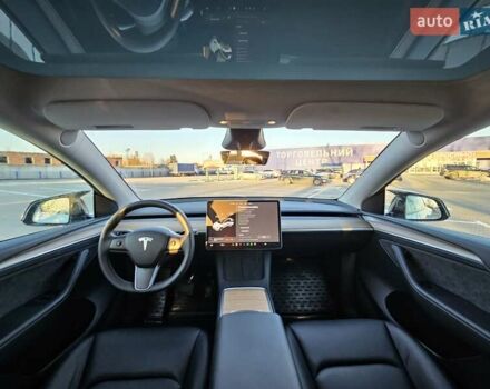 Белый Тесла Model Y, объемом двигателя 0 л и пробегом 28 тыс. км за 28400 $, фото 11 на Automoto.ua