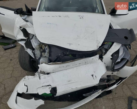 Белый Тесла Model Y, объемом двигателя 0 л и пробегом 62 тыс. км за 21750 $, фото 4 на Automoto.ua