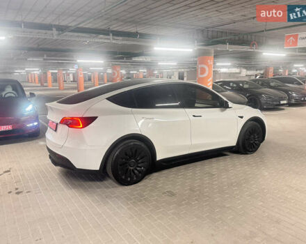 Белый Тесла Model Y, объемом двигателя 0 л и пробегом 87 тыс. км за 28999 $, фото 8 на Automoto.ua