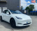 Белый Тесла Model Y, объемом двигателя 0 л и пробегом 49 тыс. км за 26000 $, фото 1 на Automoto.ua