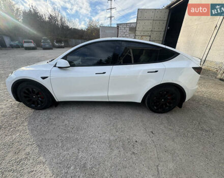 Білий Тесла Model Y, об'ємом двигуна 0 л та пробігом 35 тис. км за 33000 $, фото 2 на Automoto.ua