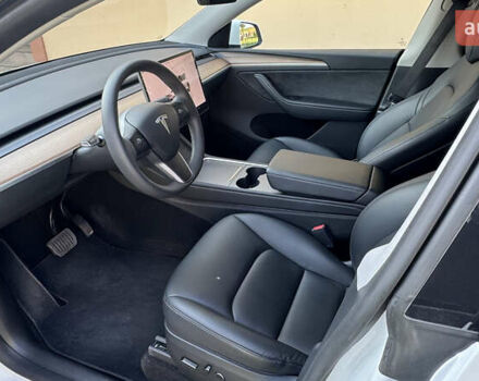 Белый Тесла Model Y, объемом двигателя 0 л и пробегом 35 тыс. км за 33000 $, фото 8 на Automoto.ua