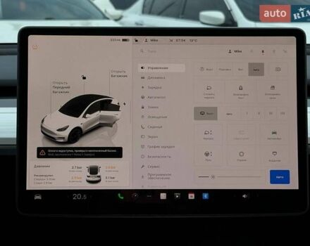 Белый Тесла Model Y, объемом двигателя 0 л и пробегом 53 тыс. км за 28800 $, фото 31 на Automoto.ua