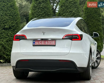 Белый Тесла Model Y, объемом двигателя 0 л и пробегом 72 тыс. км за 26750 $, фото 6 на Automoto.ua
