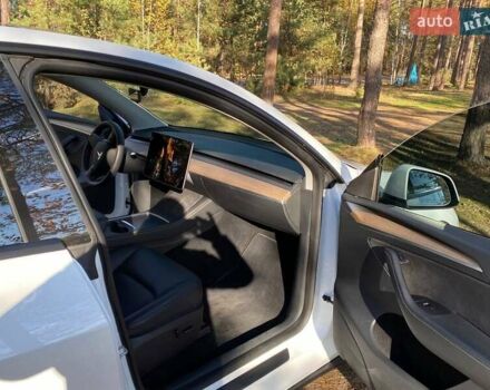 Белый Тесла Model Y, объемом двигателя 0 л и пробегом 33 тыс. км за 29800 $, фото 28 на Automoto.ua