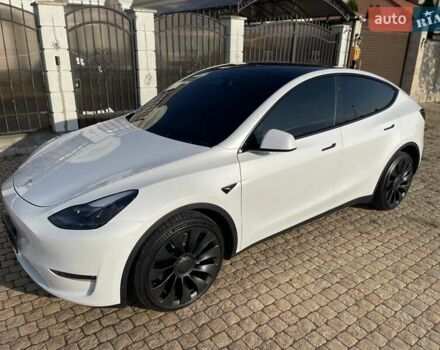 Белый Тесла Model Y, объемом двигателя 0 л и пробегом 26 тыс. км за 28700 $, фото 9 на Automoto.ua