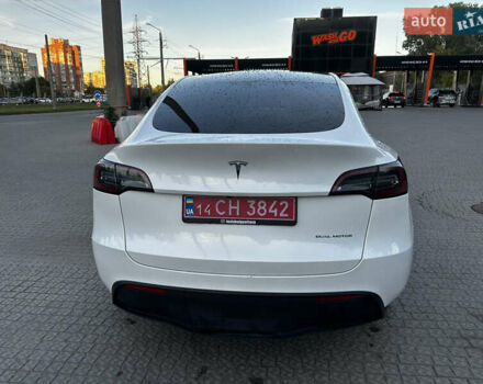Білий Тесла Model Y, об'ємом двигуна 0 л та пробігом 42 тис. км за 29500 $, фото 4 на Automoto.ua