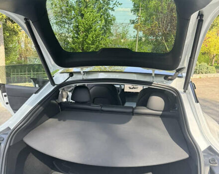 Белый Тесла Model Y, объемом двигателя 0 л и пробегом 24 тыс. км за 32500 $, фото 27 на Automoto.ua