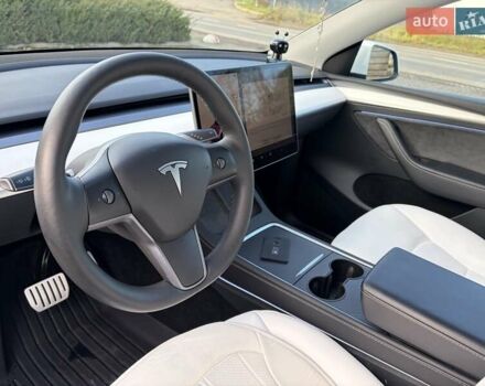 Белый Тесла Model Y, объемом двигателя 0 л и пробегом 47 тыс. км за 32500 $, фото 14 на Automoto.ua