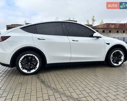 Білий Тесла Model Y, об'ємом двигуна 0 л та пробігом 45 тис. км за 27500 $, фото 18 на Automoto.ua
