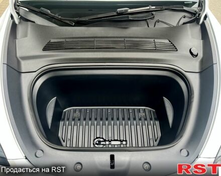 Белый Тесла Model Y, объемом двигателя 0 л и пробегом 40 тыс. км за 28499 $, фото 9 на Automoto.ua