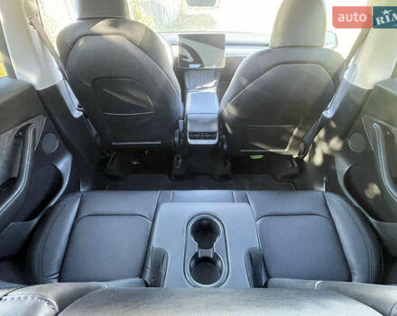 Белый Тесла Model Y, объемом двигателя 0 л и пробегом 68 тыс. км за 25900 $, фото 11 на Automoto.ua