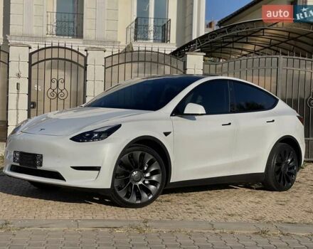 Белый Тесла Model Y, объемом двигателя 0 л и пробегом 26 тыс. км за 28700 $, фото 4 на Automoto.ua