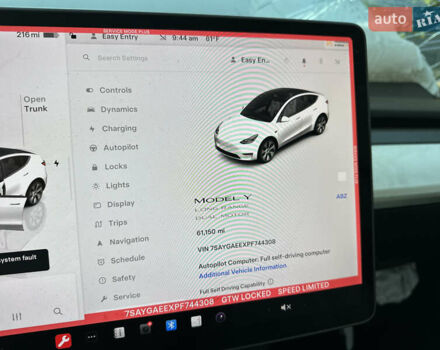 Тесла Model Y 2023 в Ровно на Automoto.ua Белый Тесла Model Y, объемом двигателя 0 л и пробегом 98 тыс. км за 17400 $, фото 9 на Automoto.ua