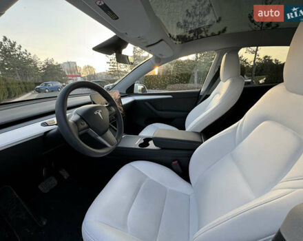 Белый Тесла Model Y, объемом двигателя 0 л и пробегом 3 тыс. км за 39000 $, фото 7 на Automoto.ua