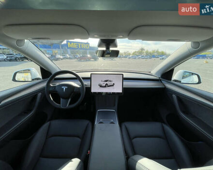 Белый Тесла Model Y, объемом двигателя 0 л и пробегом 22 тыс. км за 31500 $, фото 16 на Automoto.ua
