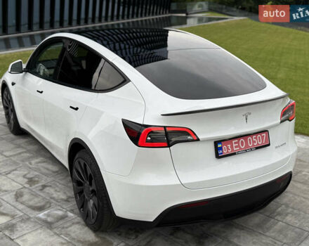 Белый Тесла Model Y, объемом двигателя 0 л и пробегом 45 тыс. км за 34500 $, фото 25 на Automoto.ua
