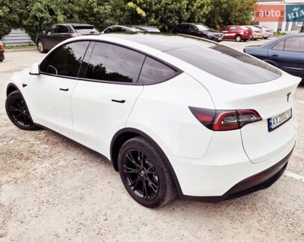 Белый Тесла Model Y, объемом двигателя 0 л и пробегом 28 тыс. км за 26999 $, фото 4 на Automoto.ua