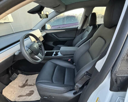 Белый Тесла Model Y, объемом двигателя 0 л и пробегом 45 тыс. км за 26999 $, фото 8 на Automoto.ua