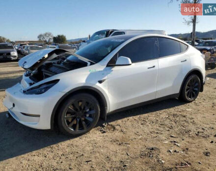Белый Тесла Model Y, объемом двигателя 0 л и пробегом 52 тыс. км за 19800 $, фото 1 на Automoto.ua