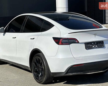 Білий Тесла Model Y, об'ємом двигуна 0 л та пробігом 15 тис. км за 23000 $, фото 5 на Automoto.ua