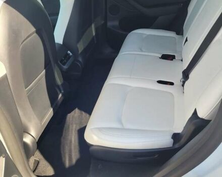 Белый Тесла Model Y, объемом двигателя 0 л и пробегом 4 тыс. км за 27400 $, фото 26 на Automoto.ua