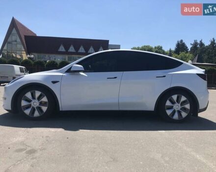 Белый Тесла Model Y, объемом двигателя 0 л и пробегом 7 тыс. км за 33600 $, фото 1 на Automoto.ua
