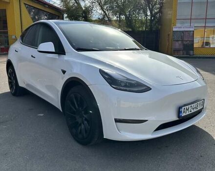 Белый Тесла Model Y, объемом двигателя 0 л и пробегом 23 тыс. км за 27500 $, фото 2 на Automoto.ua