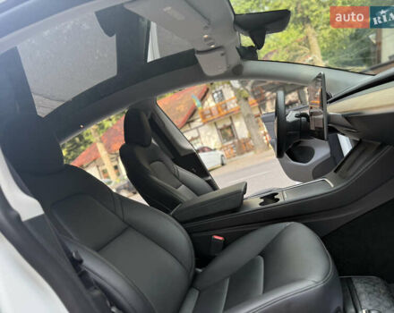 Белый Тесла Model Y, объемом двигателя 0 л и пробегом 72 тыс. км за 26750 $, фото 34 на Automoto.ua