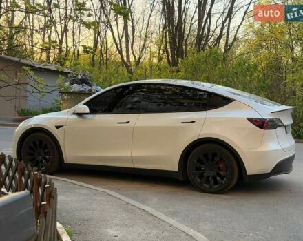 Белый Тесла Model Y, объемом двигателя 0 л и пробегом 15 тыс. км за 38000 $, фото 1 на Automoto.ua