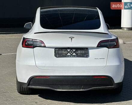 Белый Тесла Model Y, объемом двигателя 0 л и пробегом 52 тыс. км за 25900 $, фото 9 на Automoto.ua