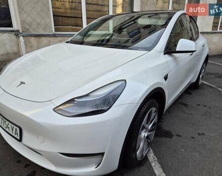 Білий Тесла Model Y, об'ємом двигуна 0 л та пробігом 67 тис. км за 25500 $, фото 1 на Automoto.ua