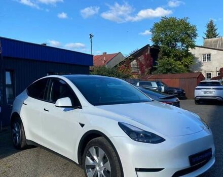Тесла Model Y 2023 в Ужгороде на Automoto.ua Белый Тесла Model Y, объемом двигателя 0 л и пробегом 20 тыс. км за 37999 $, фото 1 на Automoto.ua