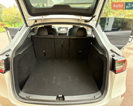 Тесла Model Y 2023 в Новояворовск на Automoto.ua Белый Тесла Model Y, объемом двигателя 0 л и пробегом 41 тыс. км за 28300 $, фото 24 на Automoto.ua