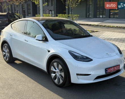 Білий Тесла Model Y, об'ємом двигуна 0 л та пробігом 55 тис. км за 33014 $, фото 16 на Automoto.ua