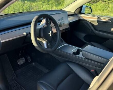Белый Тесла Model Y, объемом двигателя 0 л и пробегом 1 тыс. км за 33500 $, фото 6 на Automoto.ua