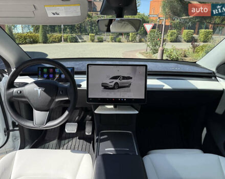 Белый Тесла Model Y, объемом двигателя 0 л и пробегом 59 тыс. км за 32000 $, фото 6 на Automoto.ua