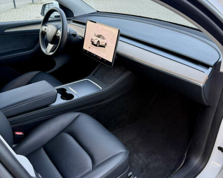 Тесла Model Y 2023 в Львове на Automoto.ua Белый Тесла Model Y, объемом двигателя 0 л и пробегом 48 тыс. км за 28900 $, фото 24 на Automoto.ua